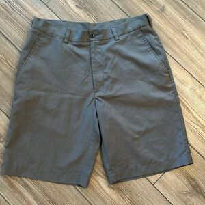 PGA golf shorts size 32